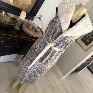 PAPARAZZI sleeveless faux fur lined (maxi length) reversible WRAP COVER UP